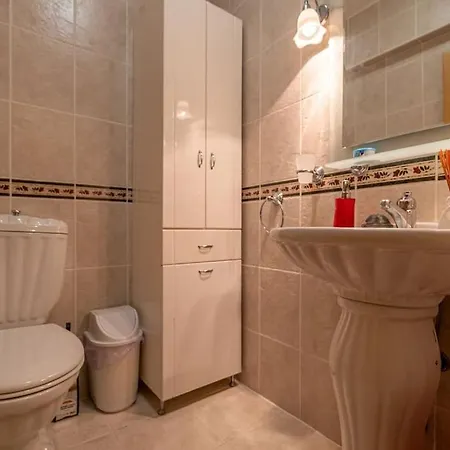 Sleeps 8, Large Close To The Sea Awz 265 Vila *