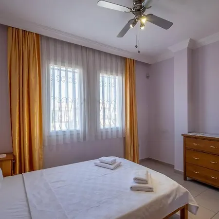 Vila Sleeps 8, Large Close To The Sea Awz 265 *