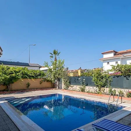 Vila Sleeps 8, Large Close To The Sea Awz 265