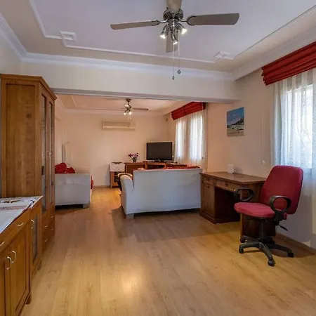 Vila Sleeps 8, Large Close To The Sea Awz 265 *