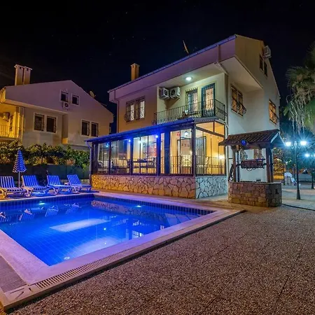 Sleeps 8, Large Close To The Sea Awz 265 Willa *